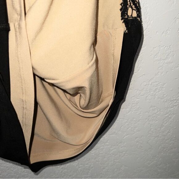 Anne Klein Black Modest Lace Front Dress Size 8 - Picture 4 of 7